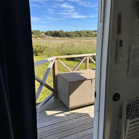 Backstugan - Litet Hus Med Storslaget Laege Gotemburgo