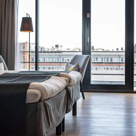 Quality 11 & Eriksbergshallen Otel 4*