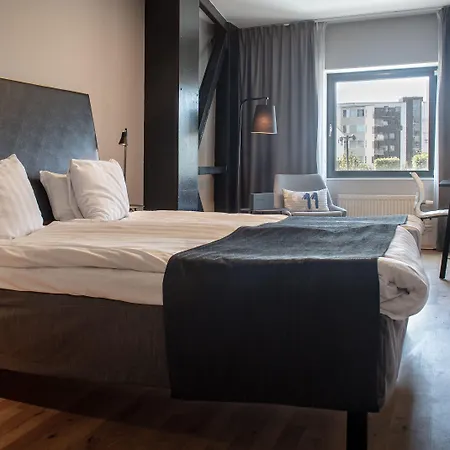 Quality 11 & Eriksbergshallen Otel 4*