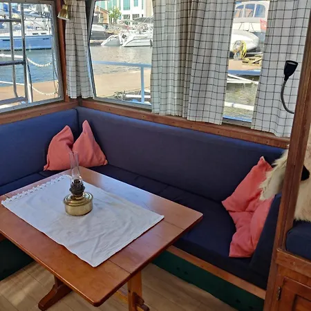 Downtown Boat-apartment *