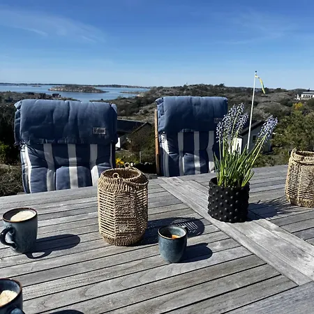 Welcome To A Charming In Vaestra Froelunda Gothenburg