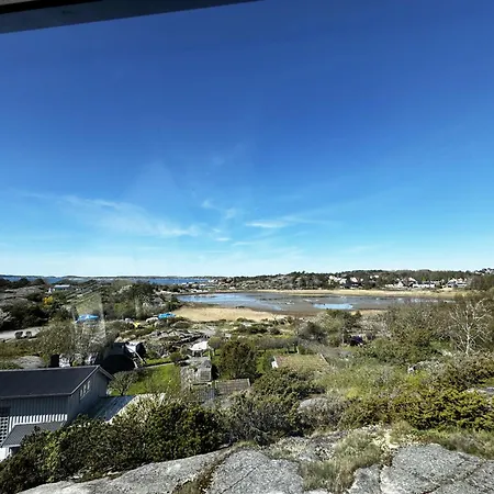 Welcome To A Charming In Vaestra Froelunda Holiday home Gothenburg