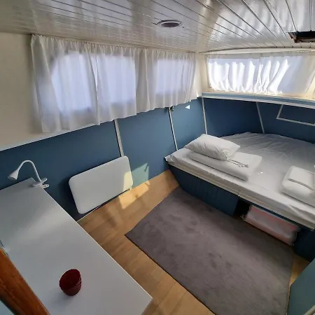 Downtown Boat-apartment * 哥德堡