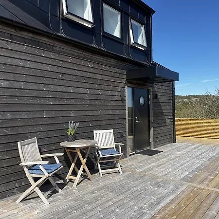 Welcome To A Charming In Vaestra Froelunda Gothenburg