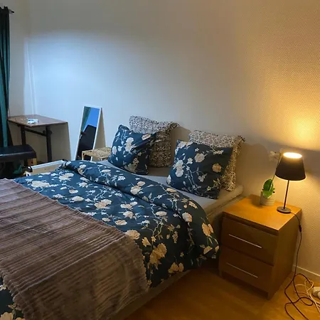 In Διαμέρισμα