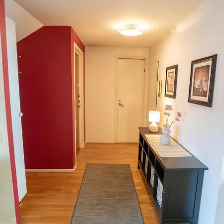 Harbor-view Loft - 2br Near アパート ヨーテボリ