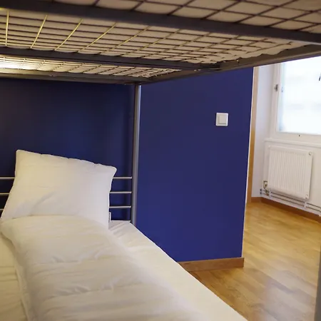 Spoton & Sportsbar Hostal Gotemburgo