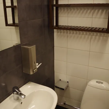 Spoton & Sportsbar Hostal *