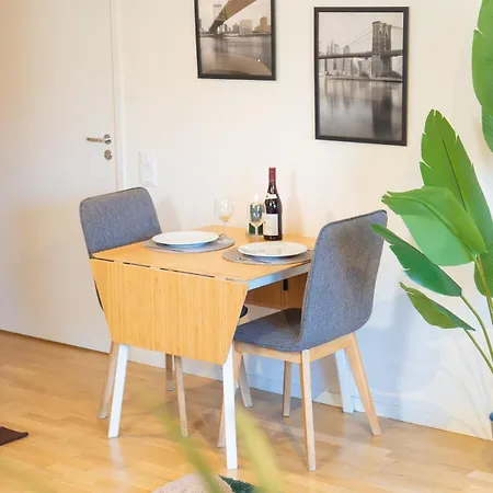 Earth-toned Studio, Near Haga & Jaerntorget Göteborg