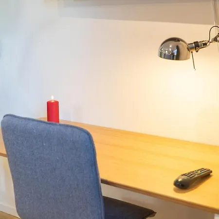 Earth-toned Studio, Near Haga & Jaerntorget Daire