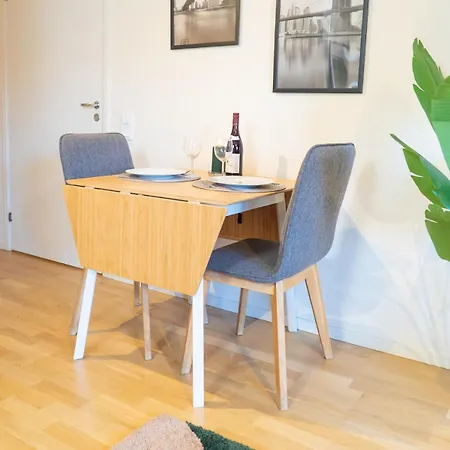 Earth-toned Studio, Near Haga & Jaerntorget Daire