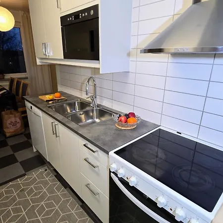 Apartman Bright 3-bedroom With Balcony
