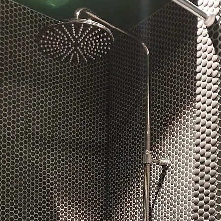 Hotel Treetop Hangout &