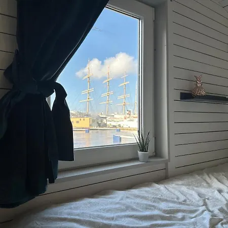 Unique Houseboat Experience In Göteborg