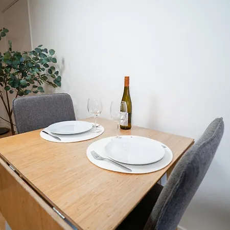 Modern In The Heart Of Linne, Walk To Haga شقة