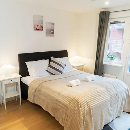 Warm Modern In The Heart Of Linne & Haga *