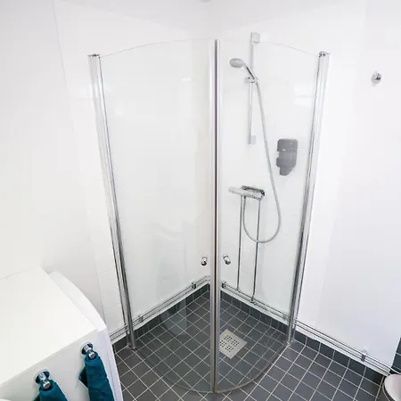 Modern In The Heart Of Linne, Walk To Haga شقة *