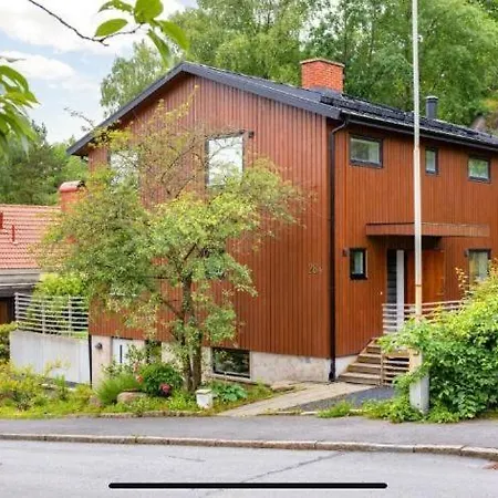 Beautiful House Close To Center