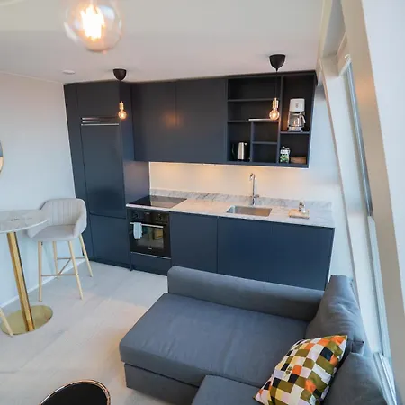 Floor With Rooftop, 1br In Great Location Göteborg