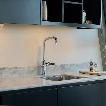 Floor With Rooftop, 1br In Great Location * Göteborg