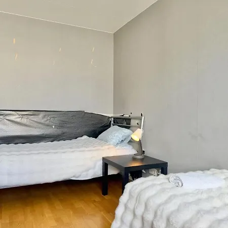 Business Groups - 4 Bedrooms - 7 Beds - Near Volvo Holiday home Gothenburg