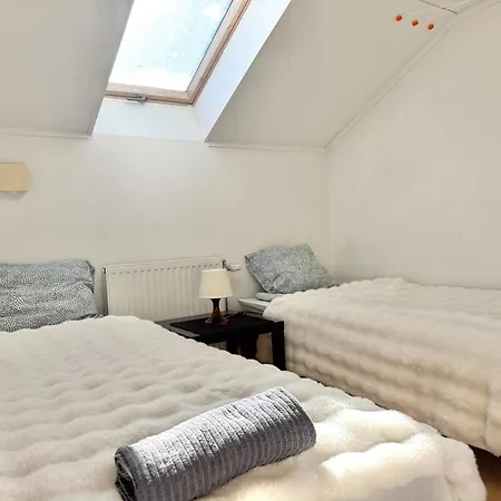 펜션 Workers • 19 Beds • 3 Kitchens • Volvo • Parking *