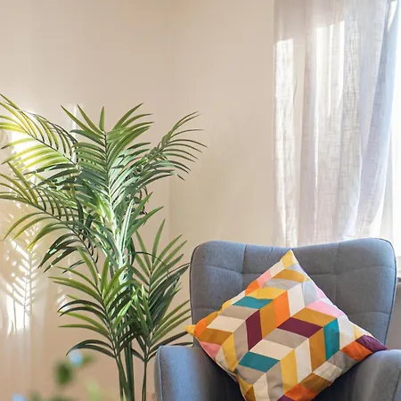 Scandi-boho 1br Calm & Well-connected Location