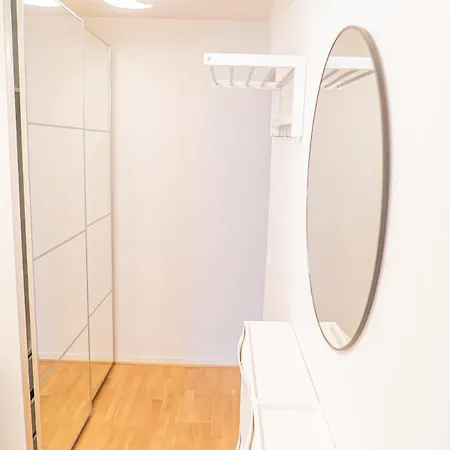 Apartment Convenient Duplex In With Privacy & Comfort Gothenburg