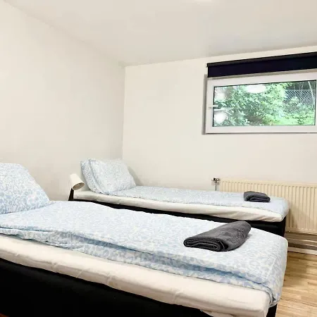 Apartman Workers Flat - 2 Beds - Free Parking - Near Volvo Göteborg