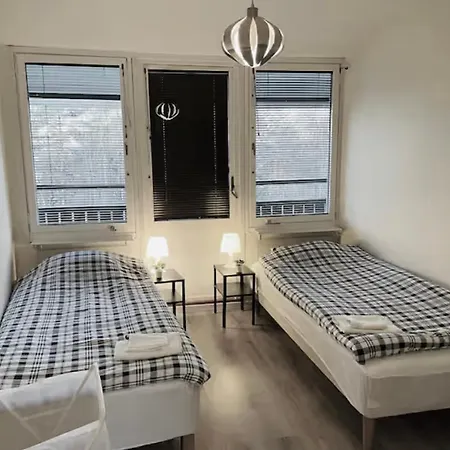 Rymligt Och Haerligt Radhus I