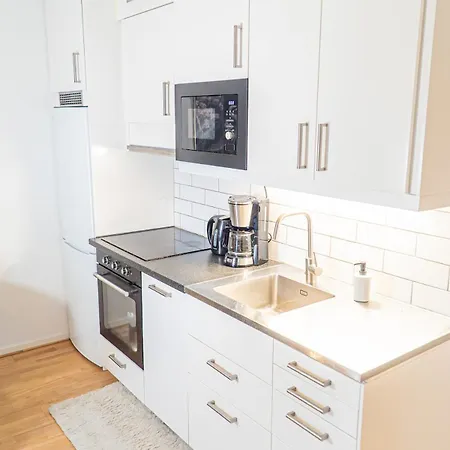Apartment Convenient Duplex In With Privacy & Comfort Gothenburg