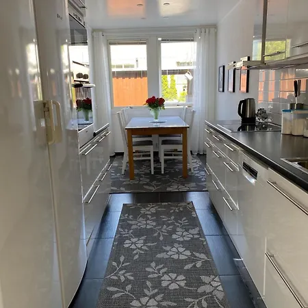 Townhouse In A Quiet Area Hébergement de vacances *