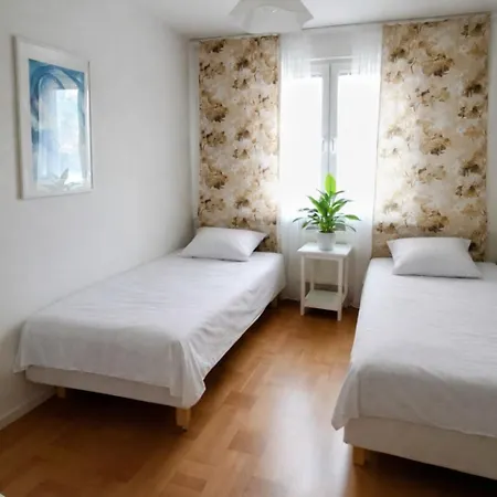 Premium Workers 8br 13beds 2kitchen 3bath *