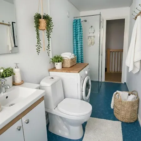 Premium Workers 8br 13beds 2kitchen 3bath *