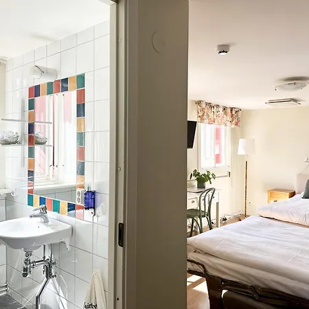 Vanilla Hotel