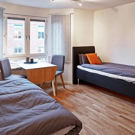 Feels Like Apartment *