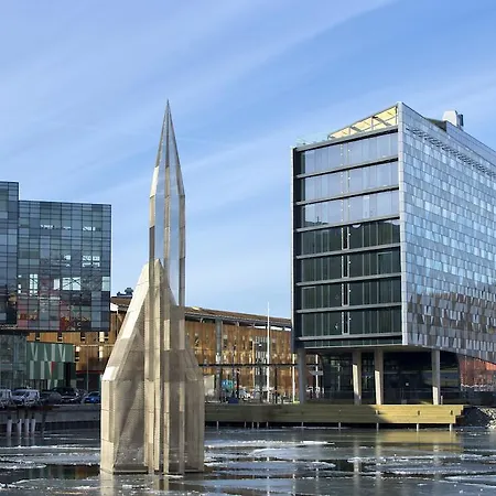 Hotel Radisson Blu Riverside 4*