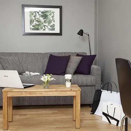 林奈帕特森酒店及旅馆 旅馆 *