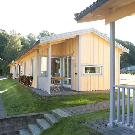 홀리데이파크 Lisebergsbyns 3*