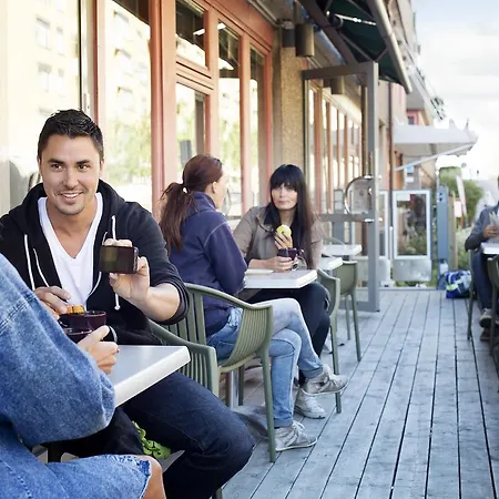 Slottsskogens Hostel