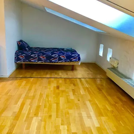 Very Central 165 Square Meters Avenue Appartamento Goteborg