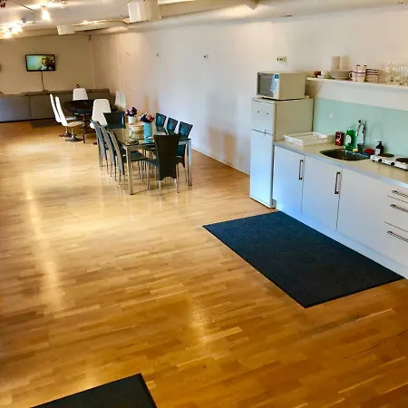 Very Central 165 Square Meters Avenue Appartamento *
