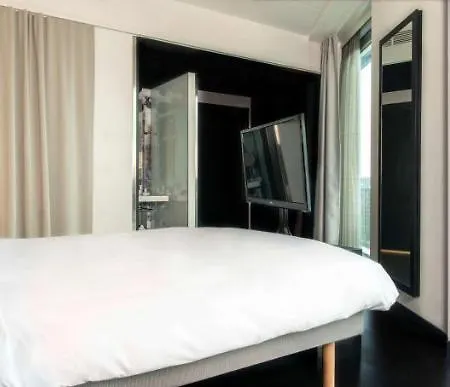 Radisson Blu Riverside 4*