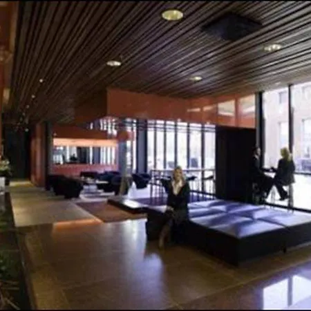 Hotel Quality 11 & Eriksbergshallen Gothenburg