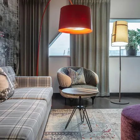 Radisson Blu Riverside Hotel 4*