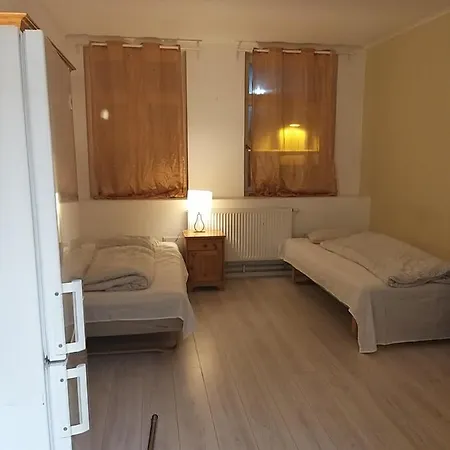 Vandrerhjem Backa *