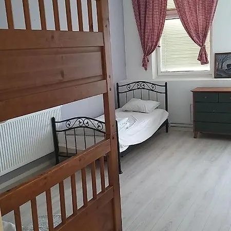 Vandrerhjem Backa *