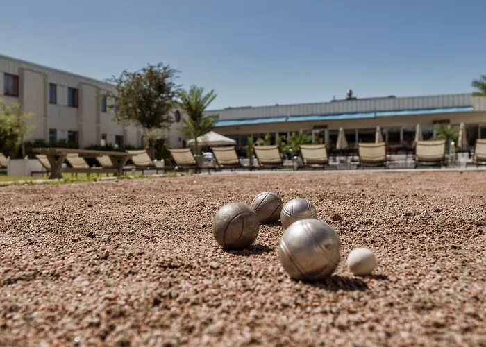 Otel Apple & Konferens