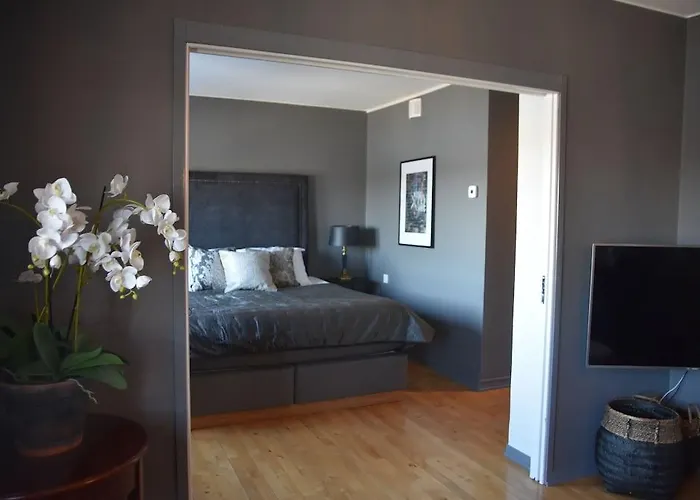 Hotel Quality Waterfront 4*