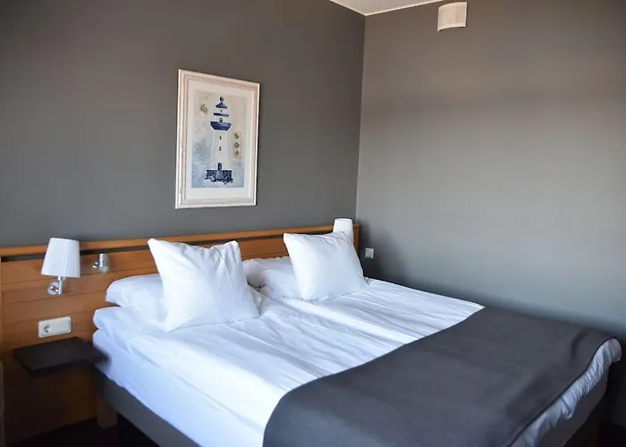 Quality Waterfront Hotel